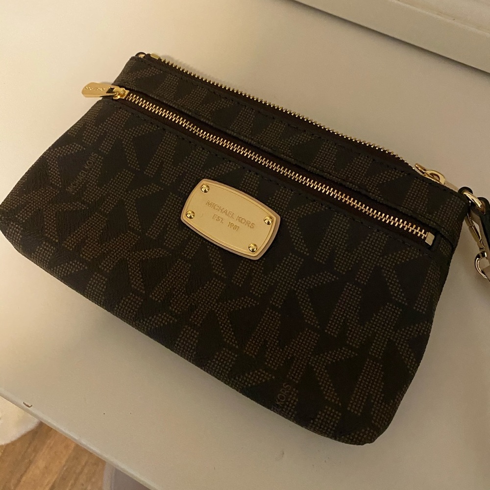 Michael Kors Wrist Bag